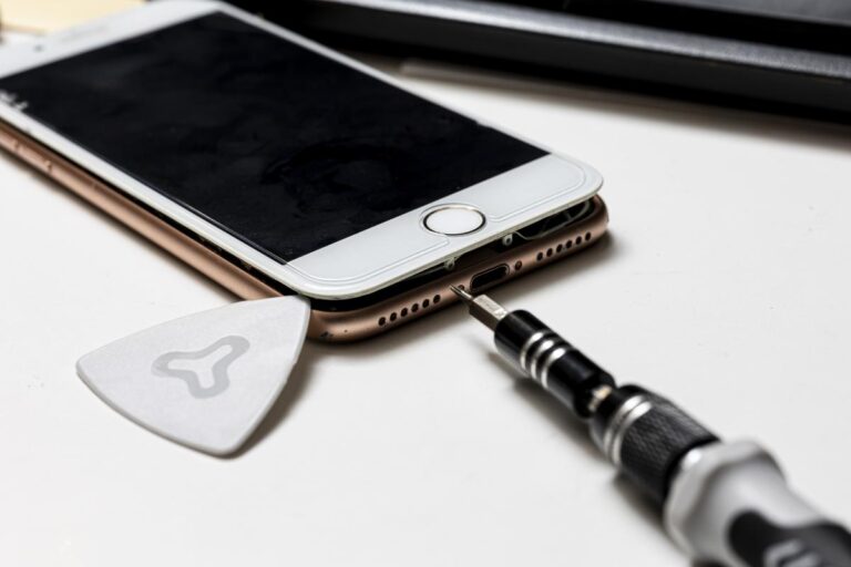 iPhone修理を本人以外が頼むなら？委任状や必要書類、注意点を解説！ #iPhone修理本人以外 #iPhone修理 #本人以外