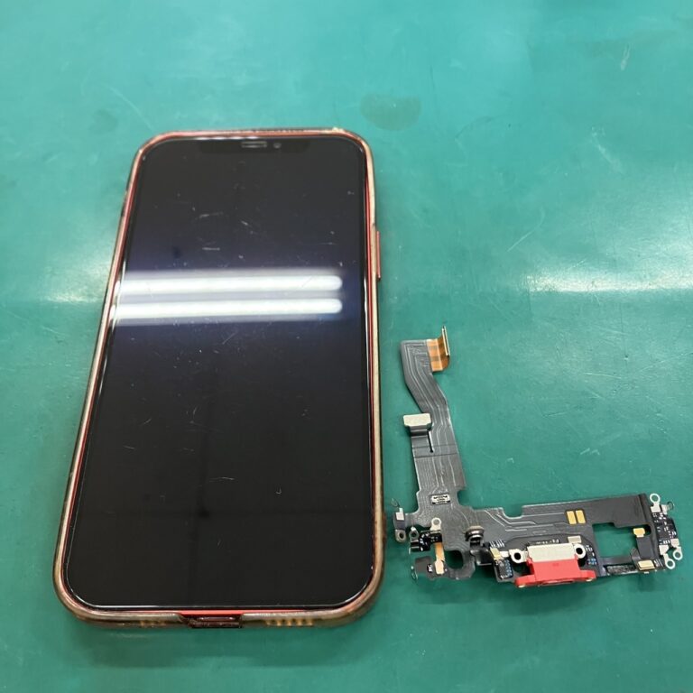蓮田店:iPhone12のドックコネクタ交換で充電不良を解決☆